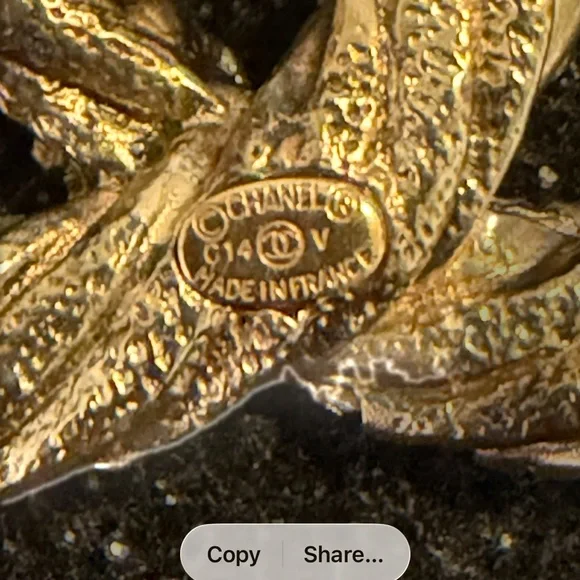 CHANEL Twisted Gold and Crystal Brooch - Picture 2 of 9